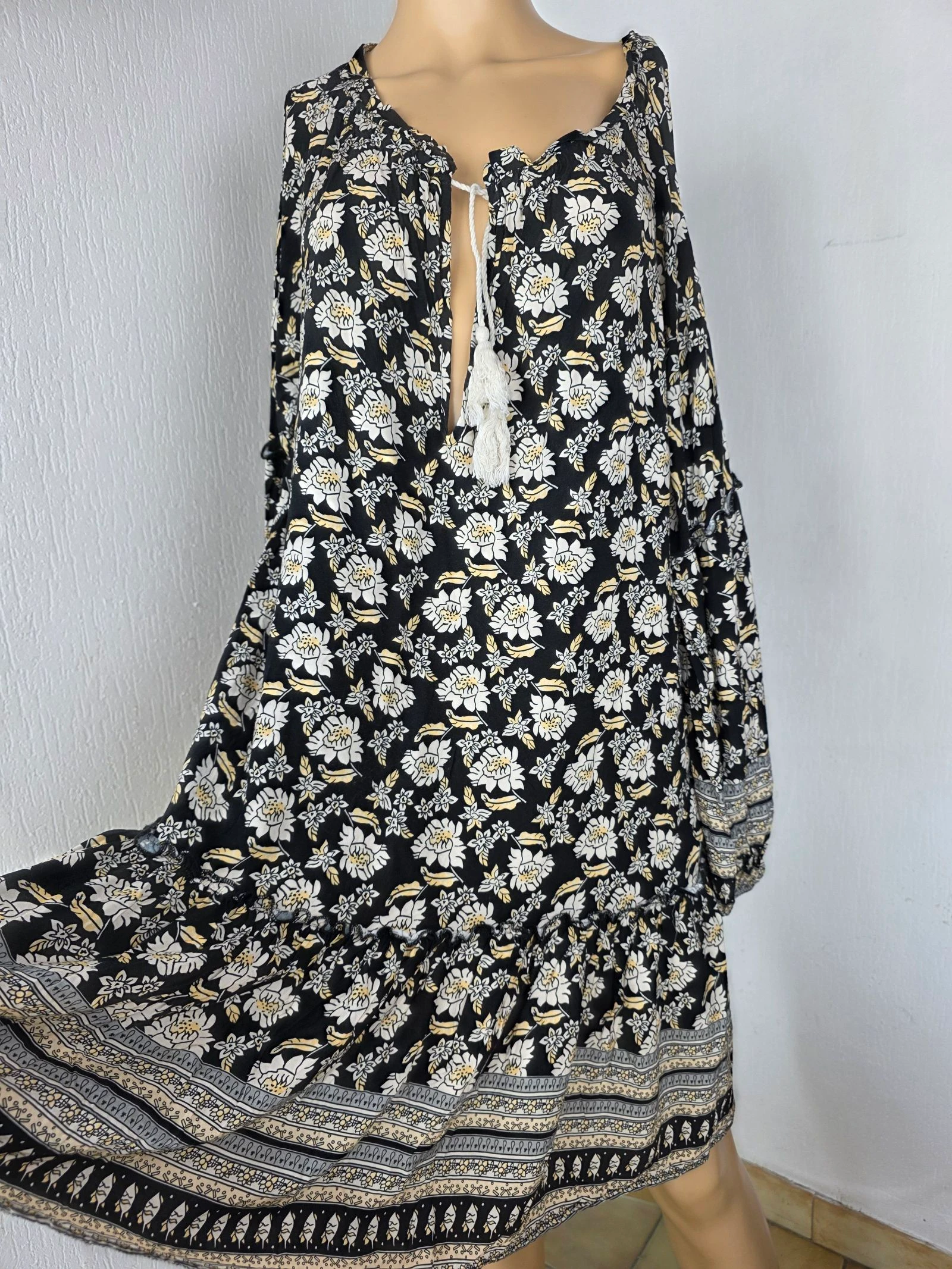 Vestido boêmio floral Chantal B tamanho único 36 ao 42/44 medidas descritivas – photo 3